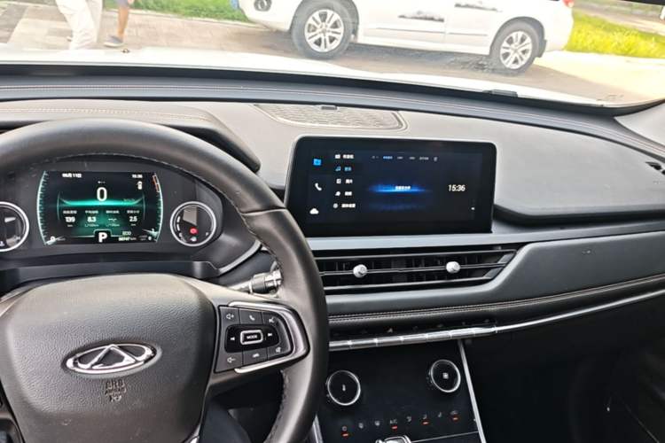 Used Chery Tiggo 8 2019 1.6 TGDI Automatic Fashion Edition Center Console