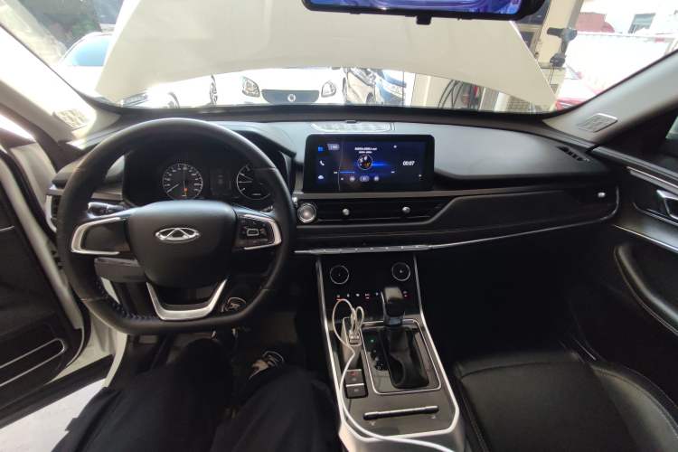 Used Chery Tiggo 8 2019 1.5 TCI Automatic Fashion Model Center Console