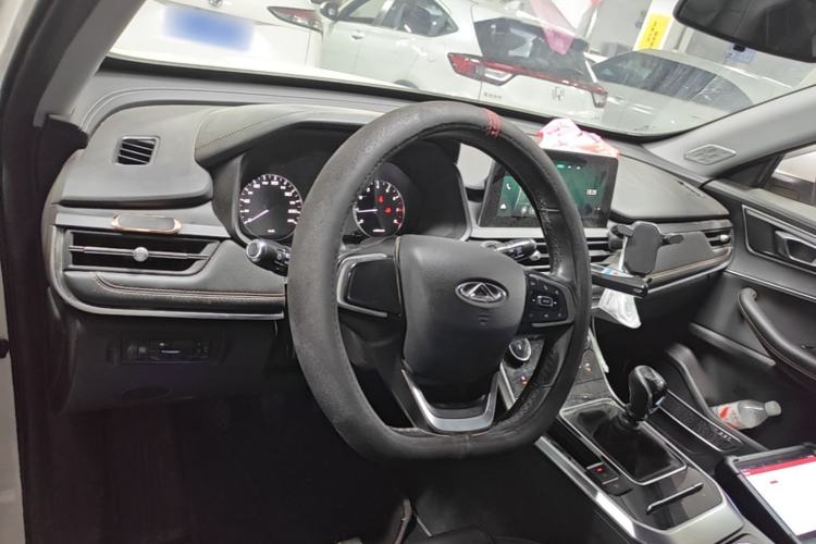 Used Chery Tiggo 8 2019 1.5 TCI Manual Elite Model Center Console