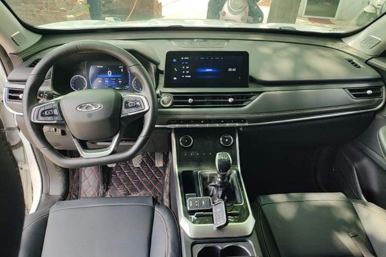 Used Chery Tiggo 8 2019 1.5 TCI Manual Fashion Edition Center Console
