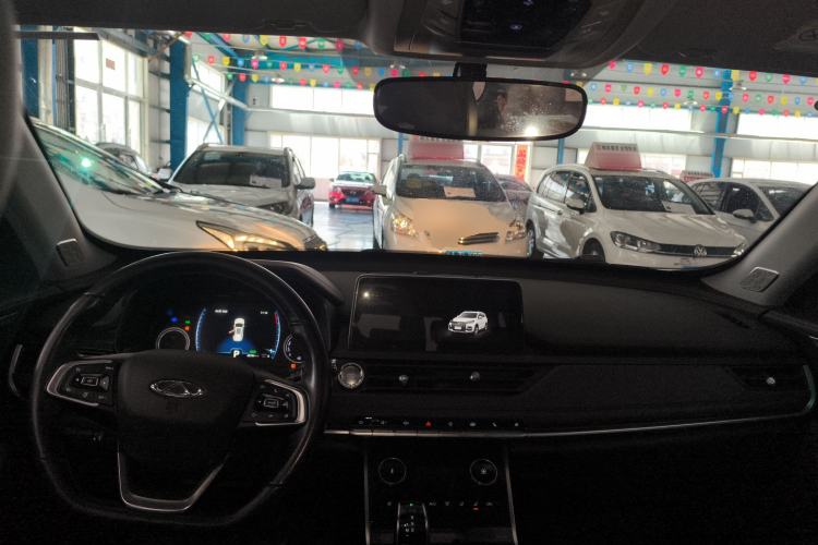 Used Chery Tiggo 8 2019 1.6 TGDI Automatic Fashion Edition Center Console
