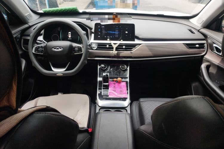 Used Chery Tiggo 8 2019 1.6 TGDI Automatic Luxury Model Center Console
