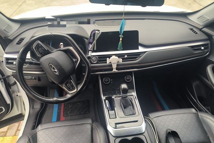 Used Chery Tiggo 8 2019 1.5 TCI Automatic Elite Model Center Console