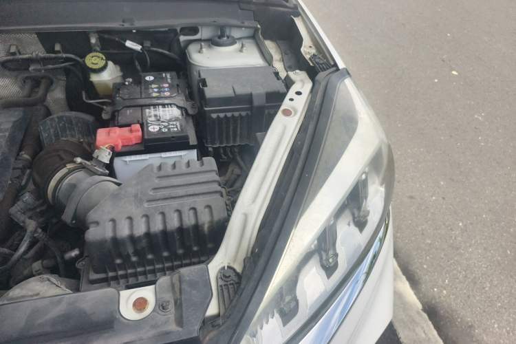 Used Chery Tiggo 8 2019 1.6 TGDI Automatic Elite Model Engine Bay Left