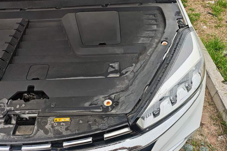 Used Chery Tiggo 8 2019 1.6 TGDI Automatic Luxury Model Engine Bay Left