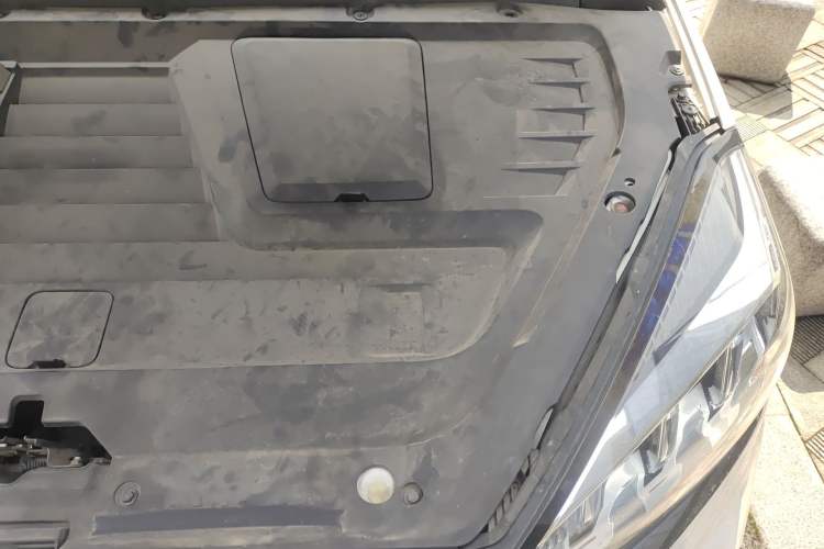 Used Chery Tiggo 8 2019 1.6 TGDI Automatic Luxury Model Engine Bay Left