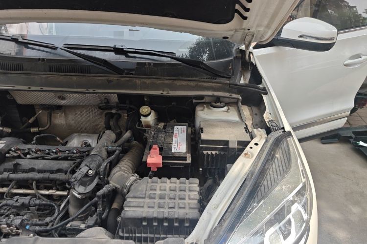 Used Chery Tiggo 8 2019 1.5 TCI Automatic Elite Model Engine Bay Left