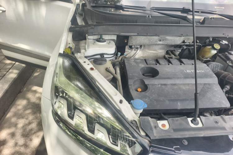 Used Chery Tiggo 8 2019 1.6 TGDI Automatic Elite Model Engine Bay Right