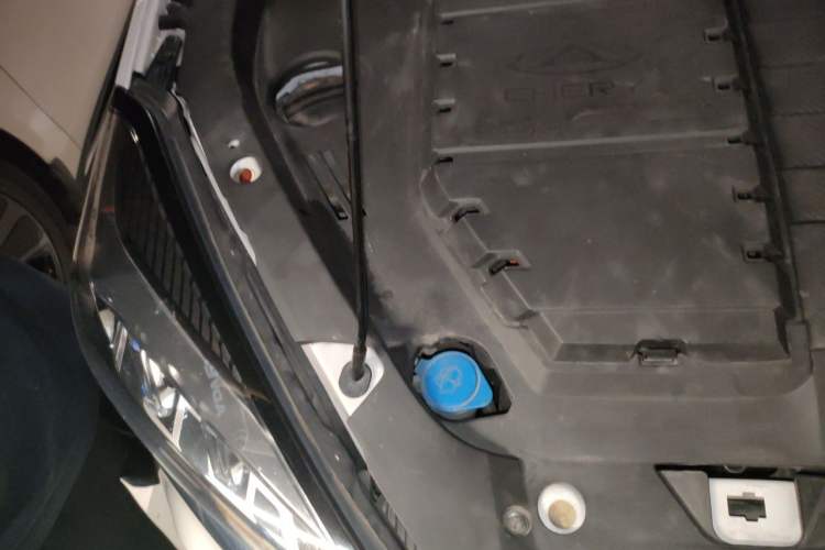 Used Chery Tiggo 8 2019 1.6 TGDI Automatic Luxury Model Engine Bay Right