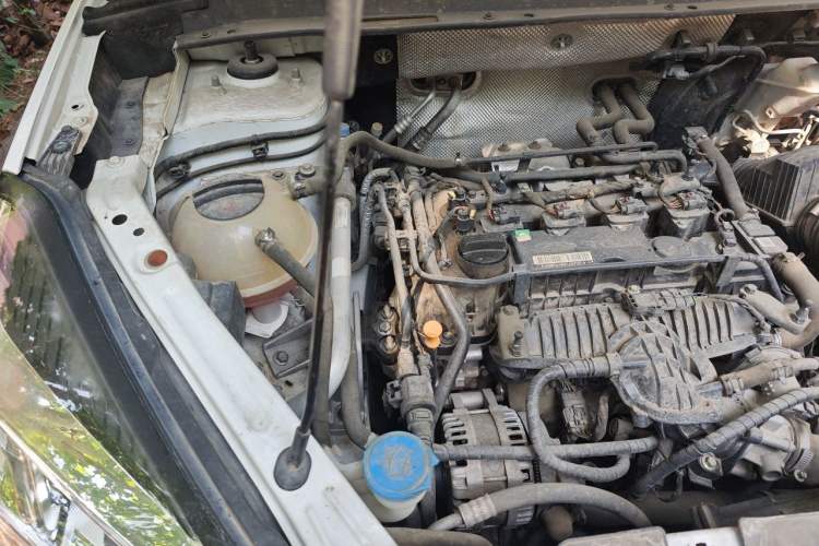 Used Chery Tiggo 8 2019 1.6 TGDI Automatic Luxury Model Engine Bay Right