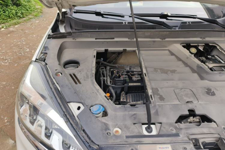 Used Chery Tiggo 8 2019 1.6 TGDI Automatic Luxury Model Engine Bay Right