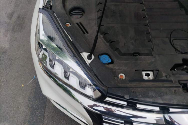 Used Chery Tiggo 8 2019 1.6 TGDI Automatic Luxury Model Engine Bay Right