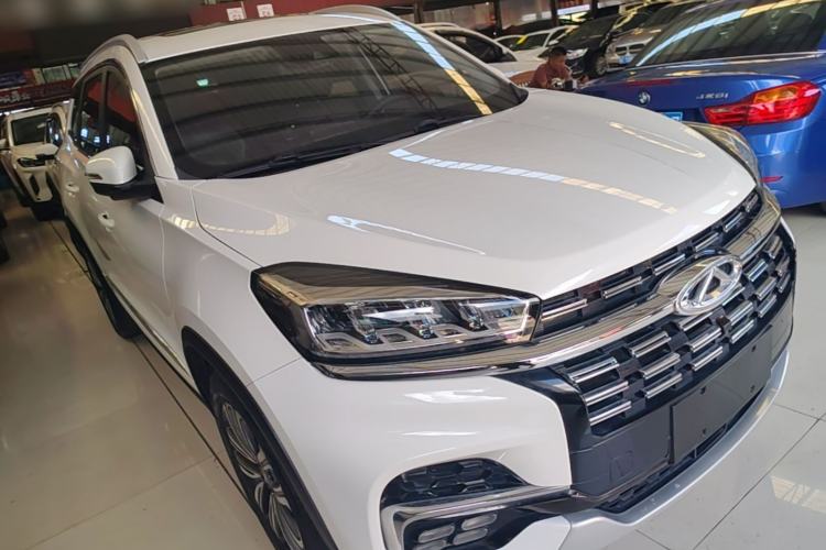 Used Chery Tiggo 8 2019 1.6 TGDI Automatic Luxury Model Front Right 45 Deg