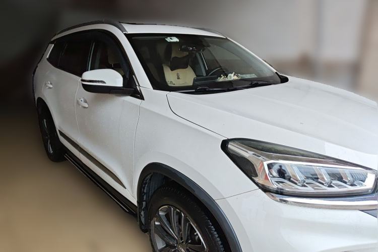 Used Chery Tiggo 8 2019 1.6 TGDI Automatic Elite Model Front Right 45 Deg