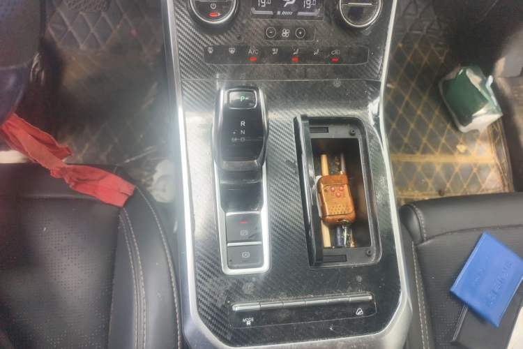 Used Chery Tiggo 8 2019 1.6 TGDI Automatic Elite Model Gear Lever