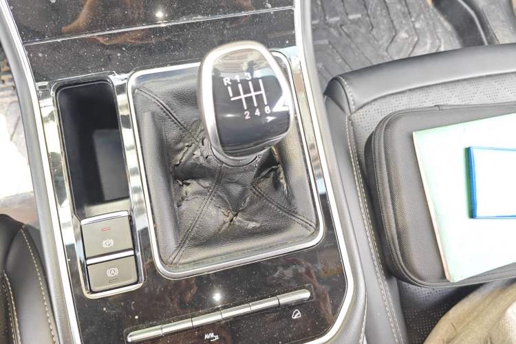 Used Chery Tiggo 8 2019 1.5 TCI Manual Elite Model Gear Lever
