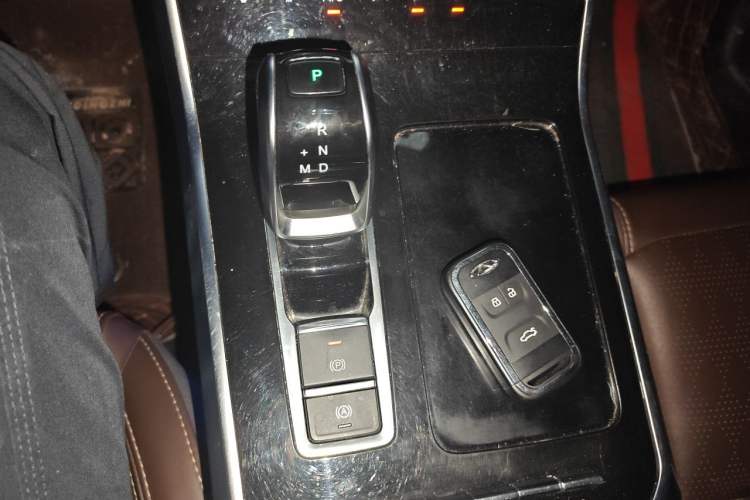 Used Chery Tiggo 8 2019 1.6 TGDI Automatic Prestige Model Gear Lever