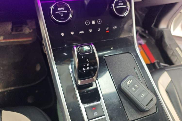 Used Chery Tiggo 8 2019 1.6 TGDI Automatic Elite Model Gear Lever