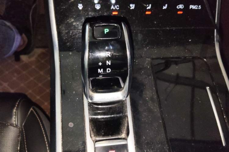 Used Chery Tiggo 8 2019 1.6 TGDI Automatic Luxury Model Gear Lever