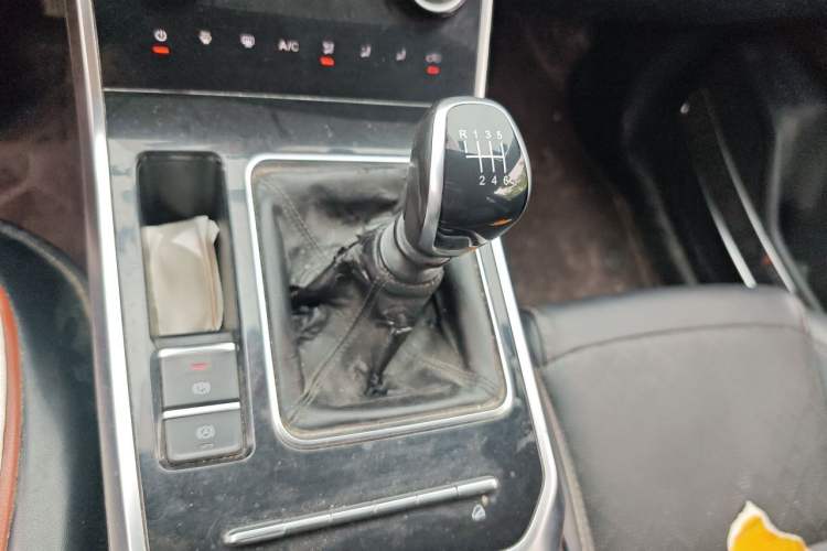 Used Chery Tiggo 8 2019 1.5 TCI Manual Fashion Edition Gear Lever