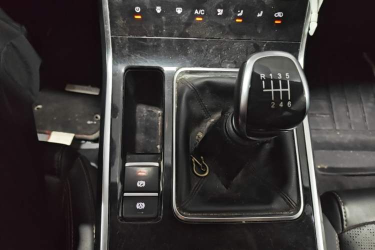 Used Chery Tiggo 8 2019 1.5 TCI Manual Elite Model Gear Lever