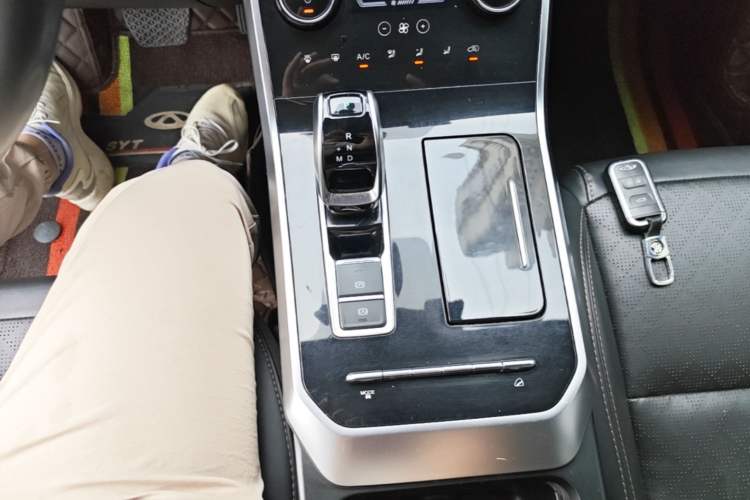 Used Chery Tiggo 8 2019 1.6 TGDI Automatic Elite Model Gear Lever
