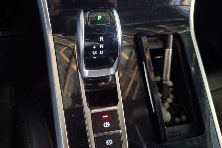 Used Chery Tiggo 8 2019 1.6 TGDI Automatic Elite Model Gear Lever