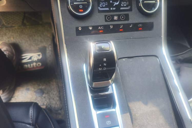 Used Chery Tiggo 8 2019 1.6 TGDI Automatic Elite Model Gear Lever