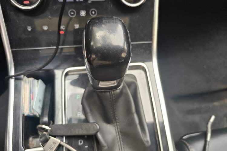 Used Chery Tiggo 8 2019 1.5 TCI Automatic Elite Model Gear Lever