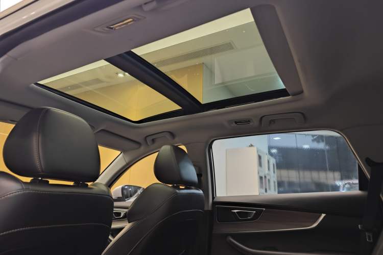 Used Chery Tiggo 8 2019 1.6 TGDI Automatic Luxury Model Headliner