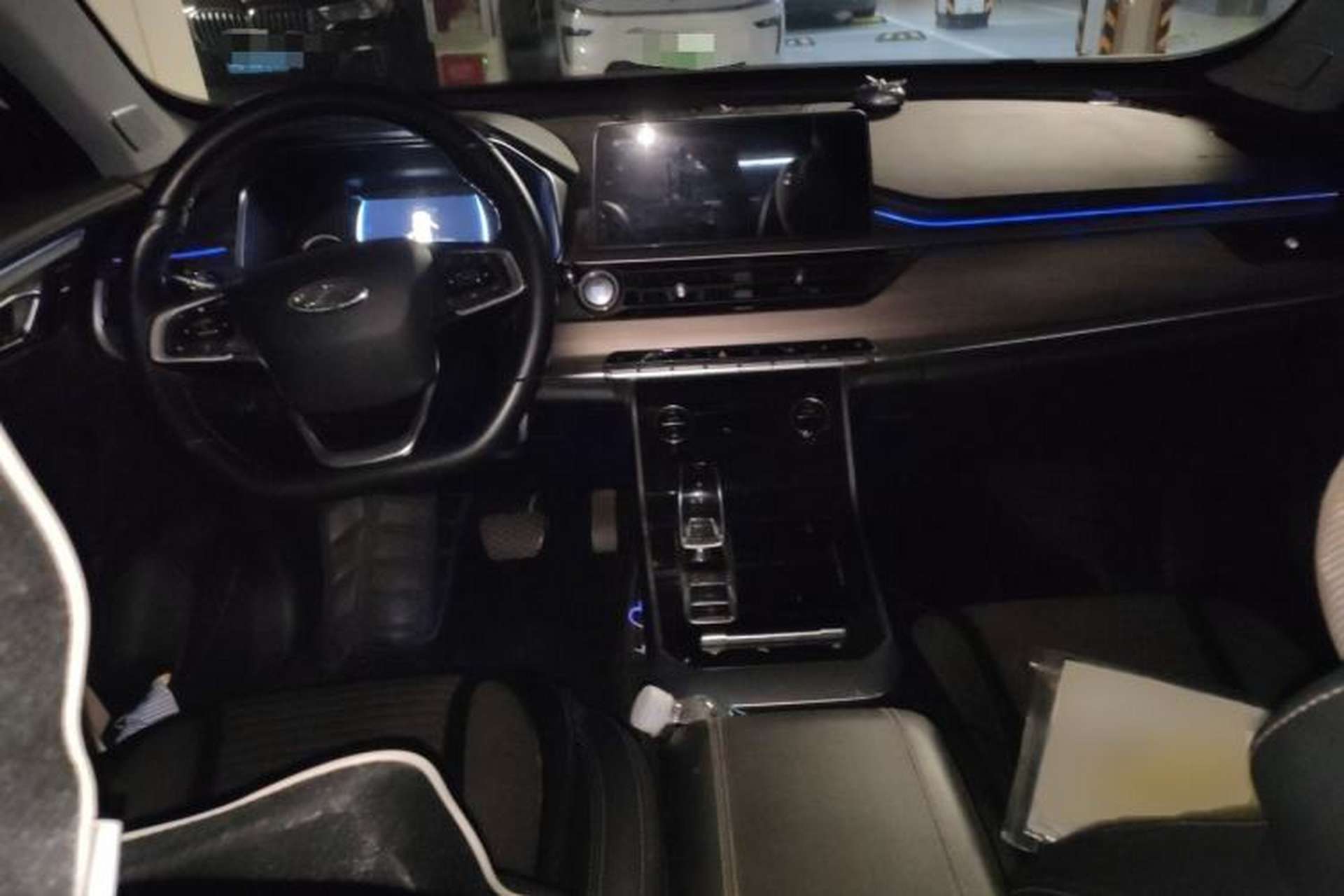Used Chery Tiggo 8 2019 1.6 TGDI Automatic Luxury Model Interior 2