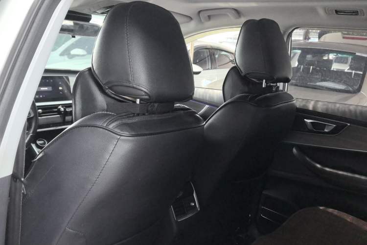 Used Chery Tiggo 8 2019 1.6 TGDI Automatic Luxury Model Interior 3