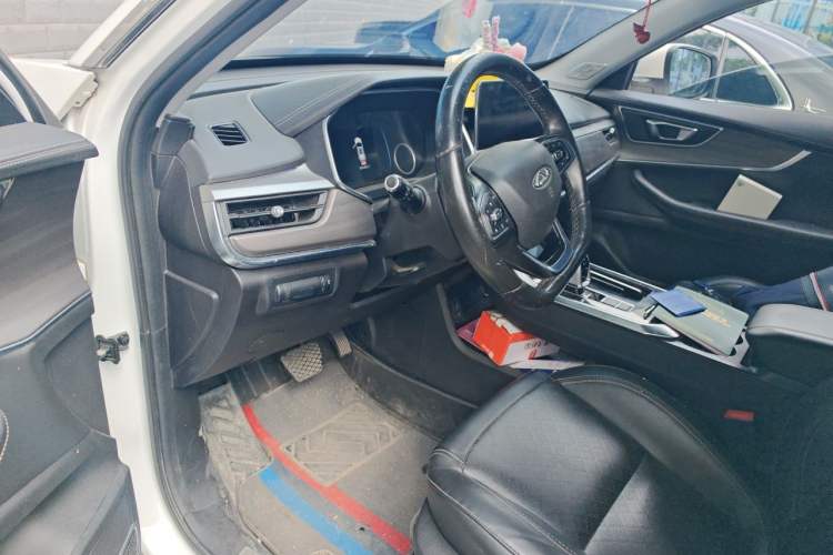 Used Chery Tiggo 8 2019 1.6 TGDI Automatic Luxury Model Interior 3