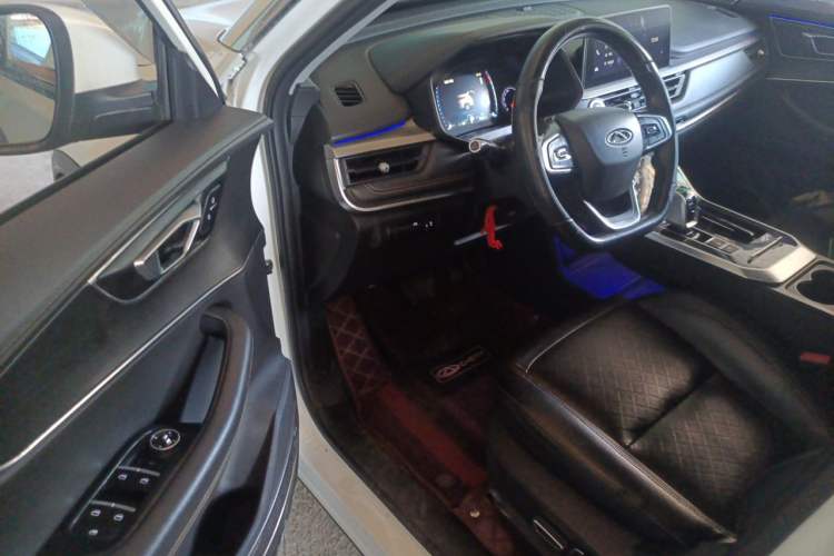 Used Chery Tiggo 8 2019 1.6 TGDI Automatic Elite Model Interior 3