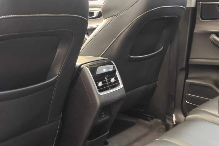 Used Chery Tiggo 8 2019 1.6 TGDI Automatic Luxury Model Interior 3