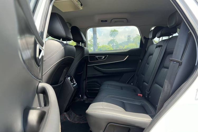 Used Chery Tiggo 8 2019 1.5 TCI Manual Fashion Edition Interior 4