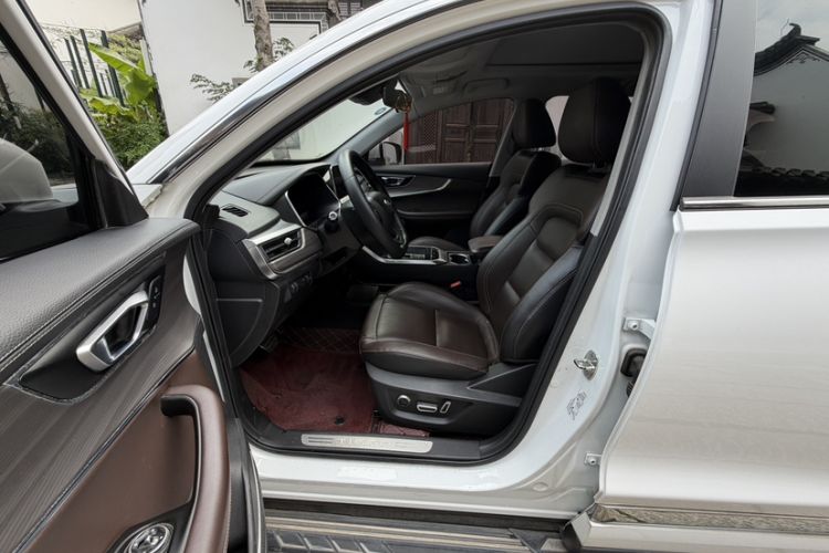 Used Chery Tiggo 8 2019 1.6 TGDI Automatic Prestige Model Interior 6