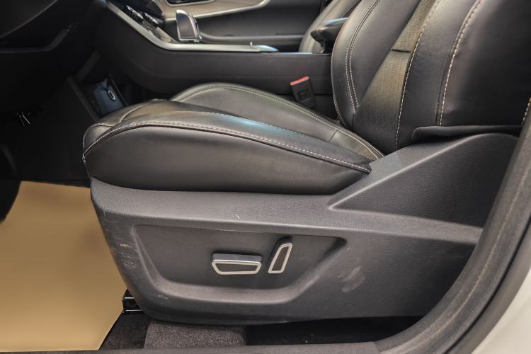 Used Chery Tiggo 8 2019 1.6 TGDI Automatic Luxury Model Interior 7