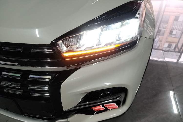 Used Chery Tiggo 8 2019 1.5 TCI Manual Elite Model Left Front Headlight