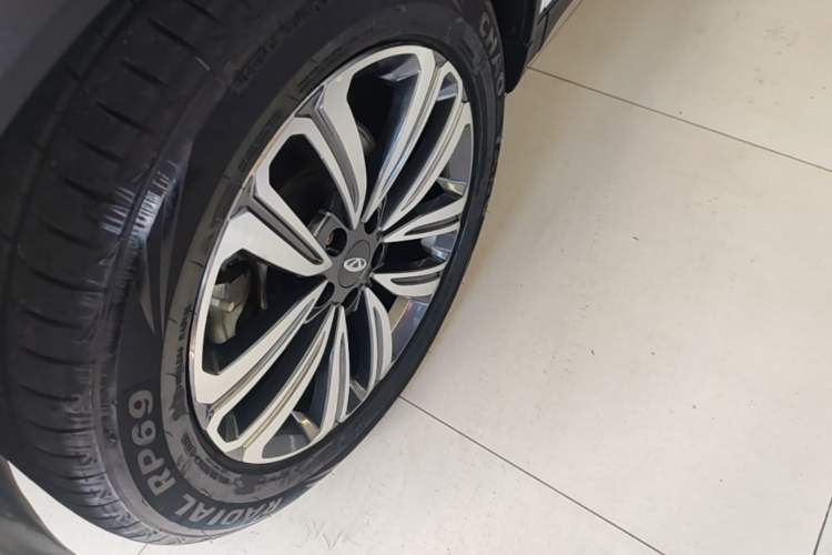Used Chery Tiggo 8 2019 1.6 TGDI Automatic Luxury Model Left Front Wheel Hub