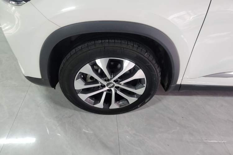 Used Chery Tiggo 8 2019 1.5 TCI Manual Elite Model Left Front Wheel Hub