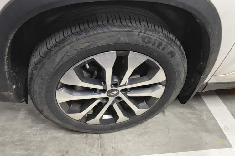Used Chery Tiggo 8 2019 1.5 TCI Manual Elite Model Left Front Wheel Hub