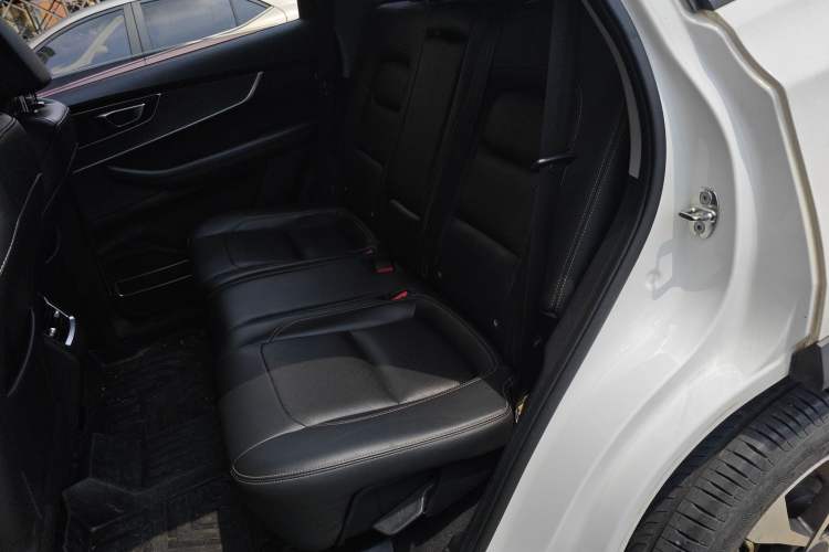 Used Chery Tiggo 8 2019 1.5 TCI Manual Elite Model Left Rear Seat