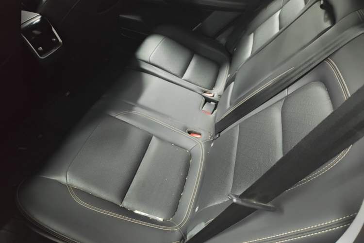 Used Chery Tiggo 8 2019 1.5 TCI Manual Elite Model Left Rear Seat