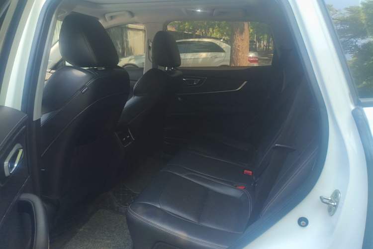 Used Chery Tiggo 8 2019 1.6 TGDI Automatic Elite Model Left Rear Seat