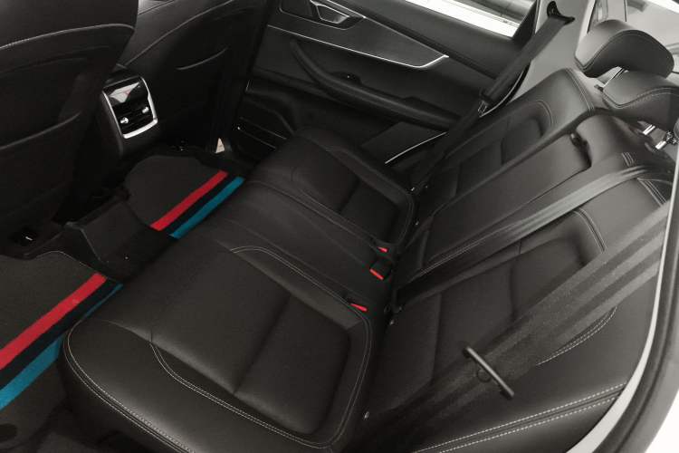 Used Chery Tiggo 8 2019 1.6 TGDI Automatic Fashion Edition Left Rear Seat