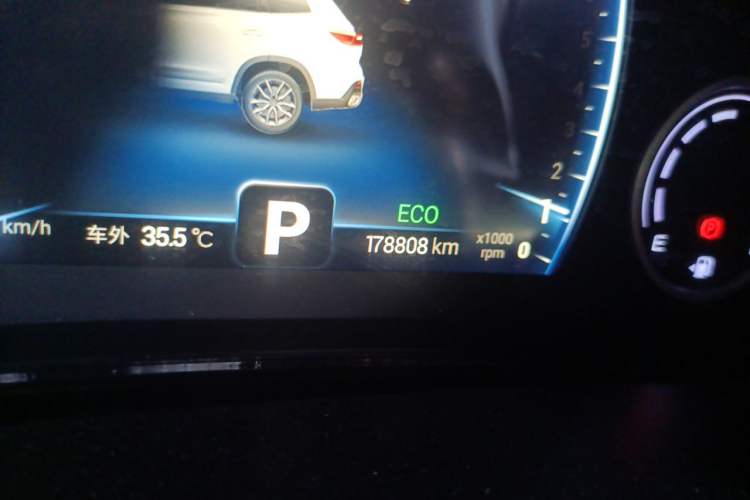 Used Chery Tiggo 8 2019 1.6 TGDI Automatic Elite Model Odometer Close Up