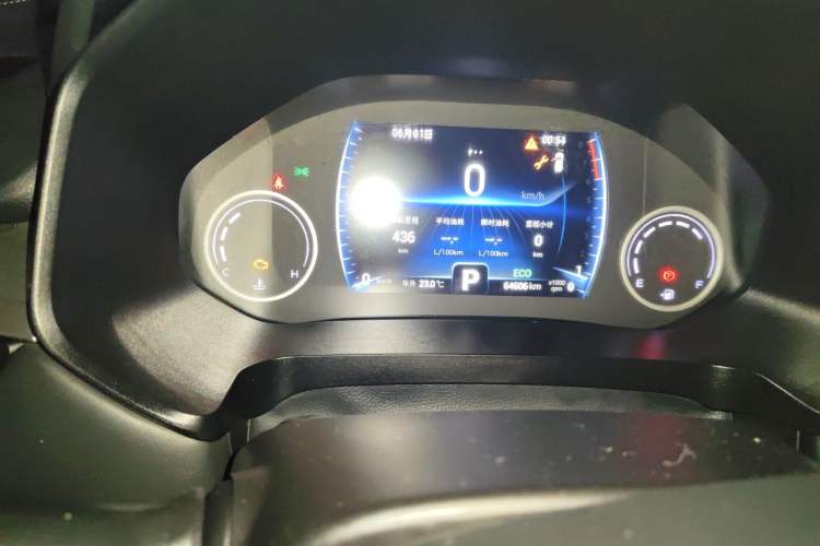 Used Chery Tiggo 8 2019 1.6 TGDI Automatic Elite Model Odometer Close Up