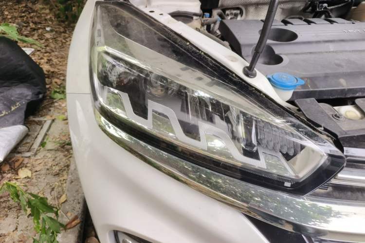 Used Chery Tiggo 8 2019 1.6 TGDI Automatic Luxury Model Right Front Headlight