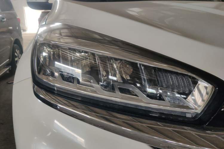 Used Chery Tiggo 8 2019 1.6 TGDI Automatic Elite Model Right Front Headlight